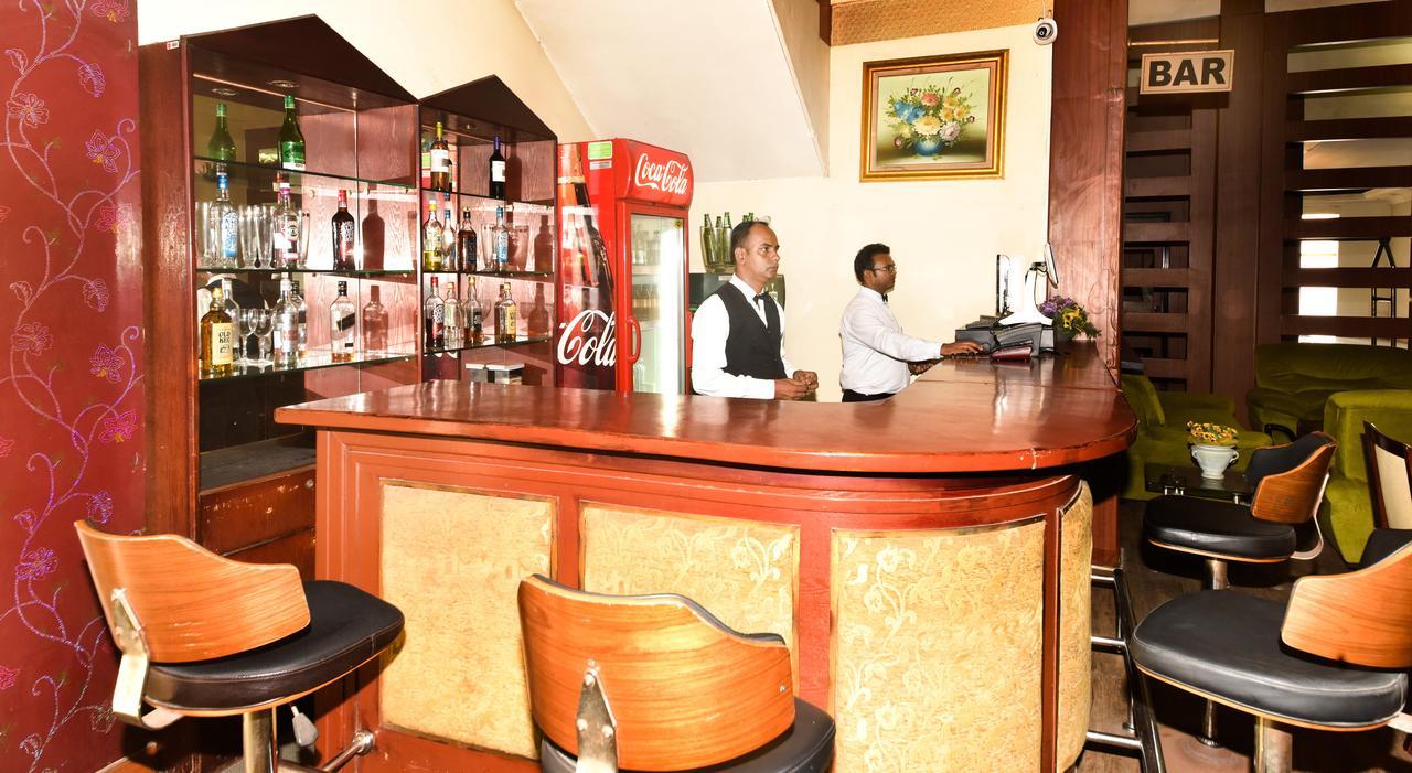 Juliana Hotel Kolombo Bagian luar foto